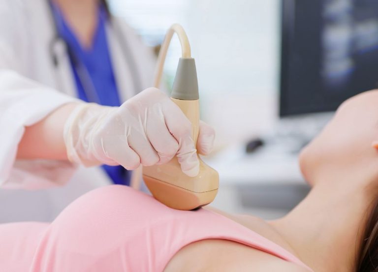 胸部檢查怎麼做?乳房超音波費用+診所挑選
